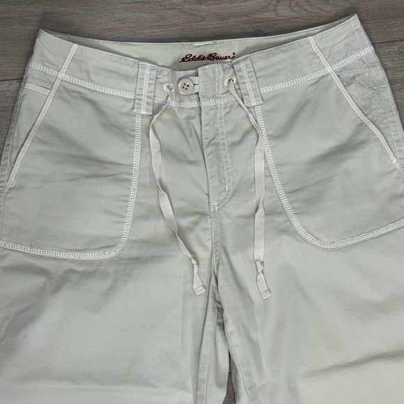 Women's Eddie Bauer 10 Medium Capri Pants Chino Khakis Twill Stretch Cream NWOT - Picture 5 of 11